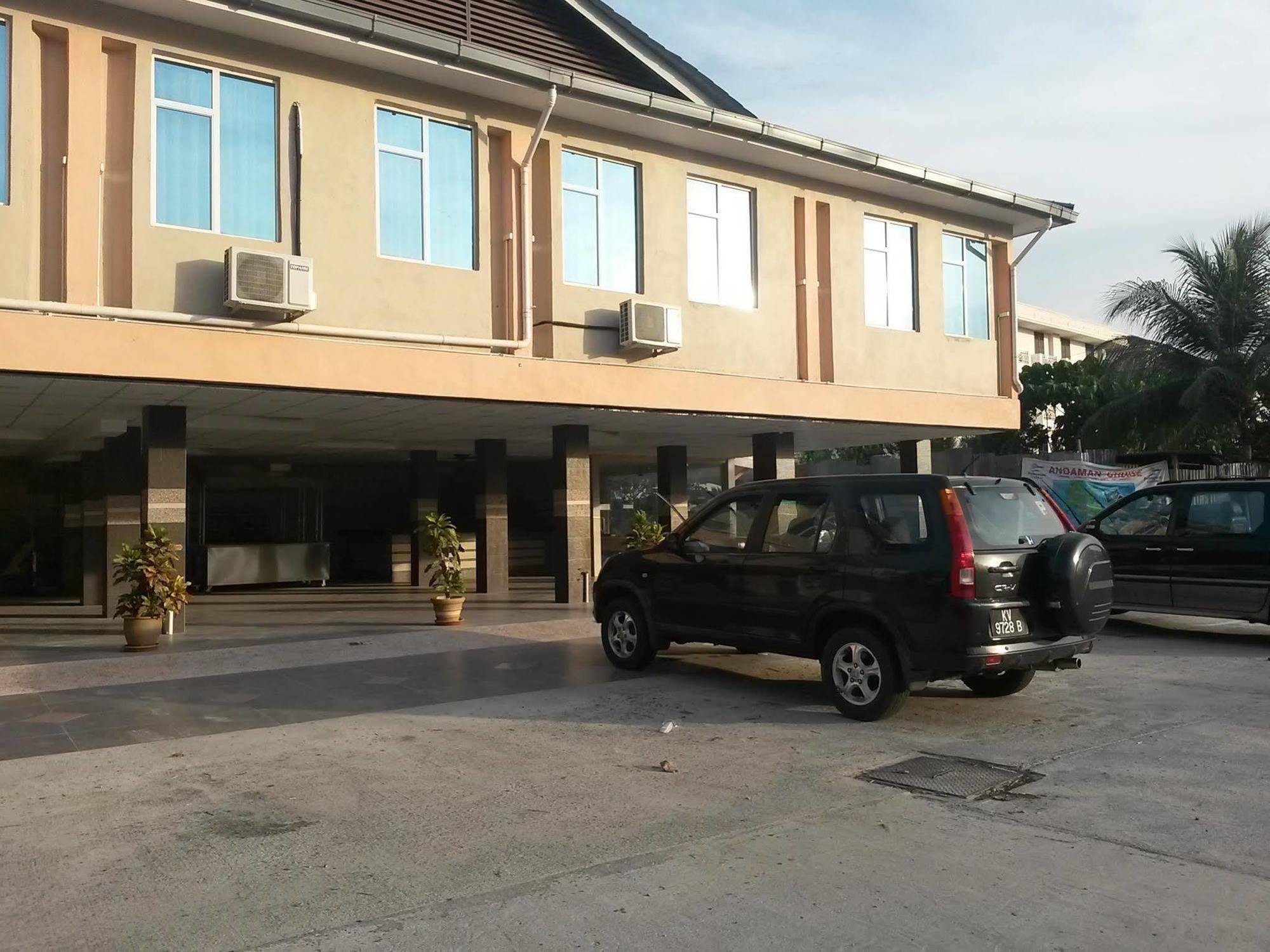 Tomato Hotel Langkawi Exterior foto