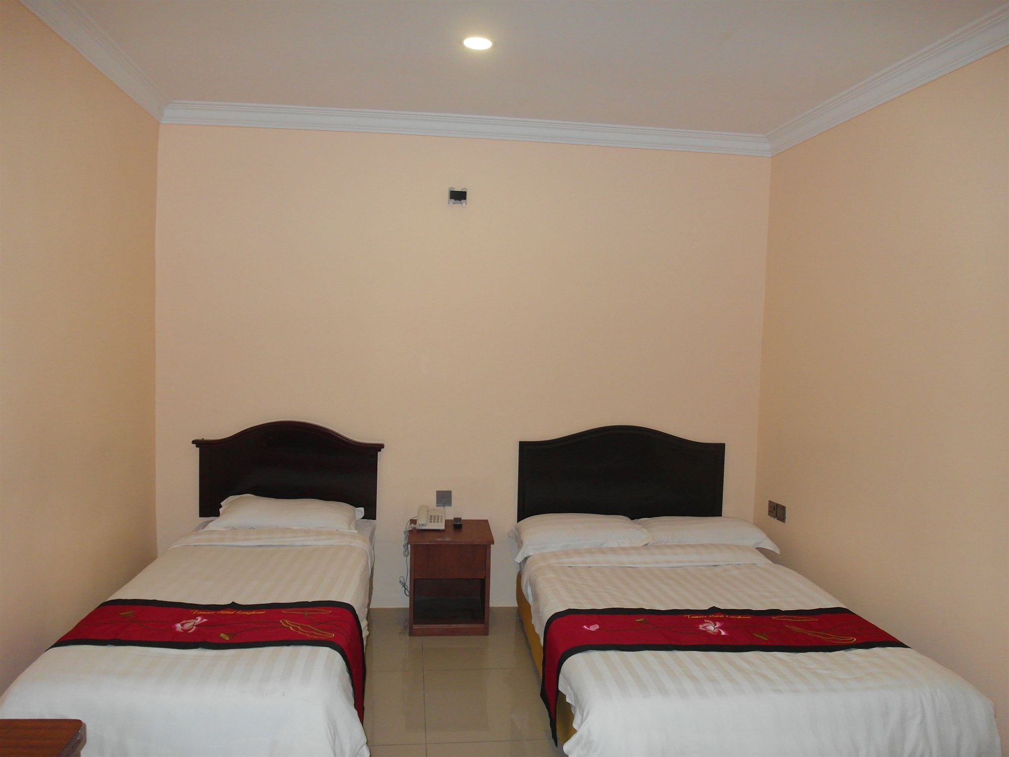 Tomato Hotel Langkawi Exterior foto
